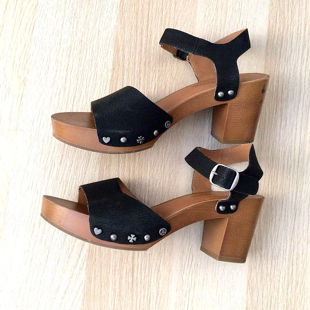 Lucky Brand Hashti Platform Sandals